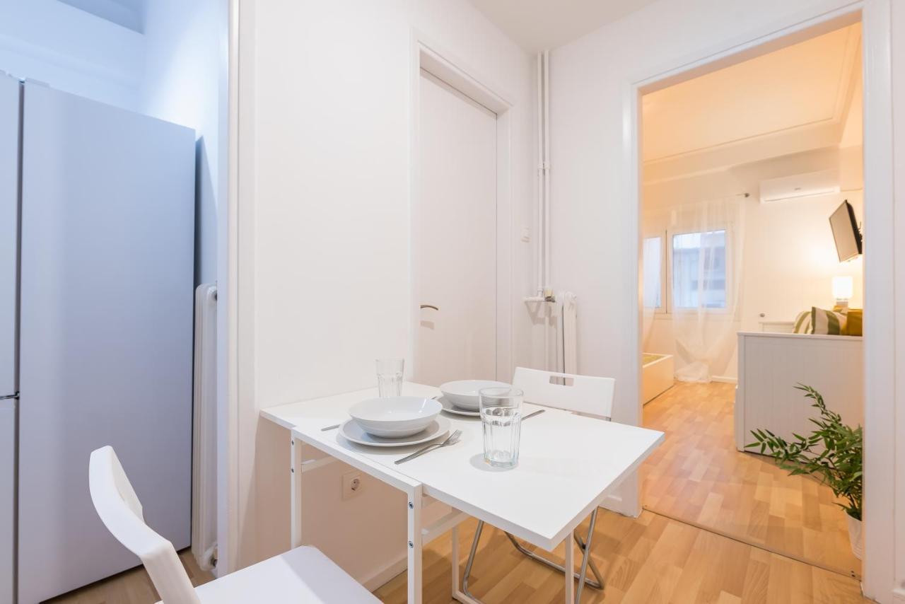 Apartment At Megaro Mousikis St Semi Basement 1Bed 2 Pers Атина Екстериор снимка