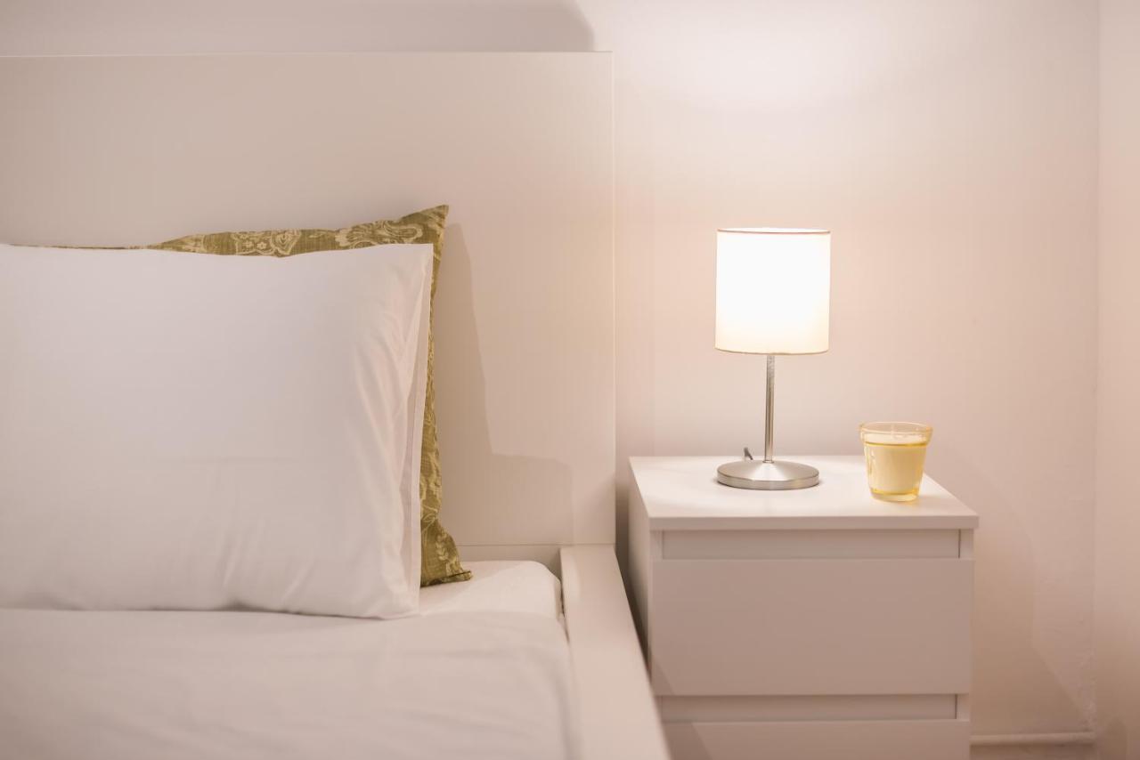 Apartment At Megaro Mousikis St Semi Basement 1Bed 2 Pers Атина Екстериор снимка