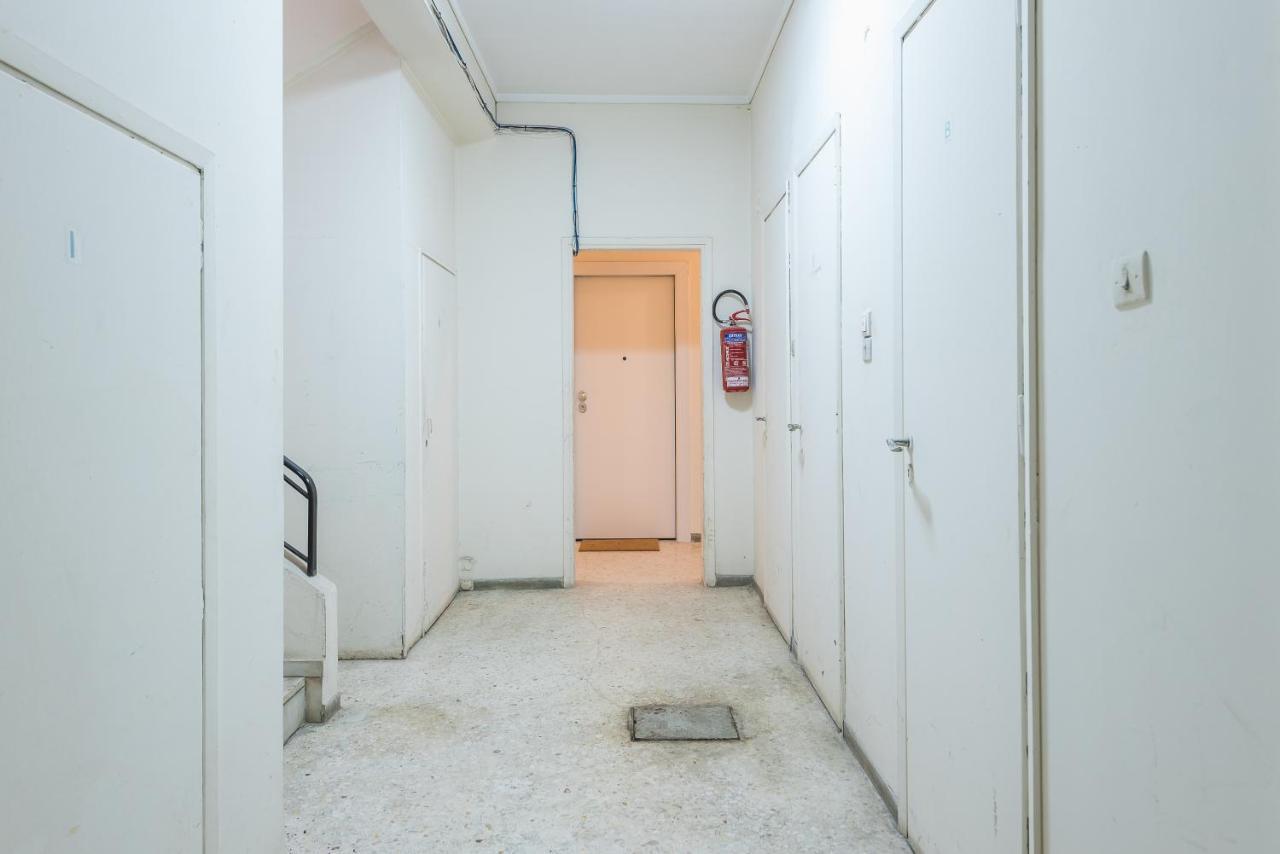 Apartment At Megaro Mousikis St Semi Basement 1Bed 2 Pers Атина Екстериор снимка
