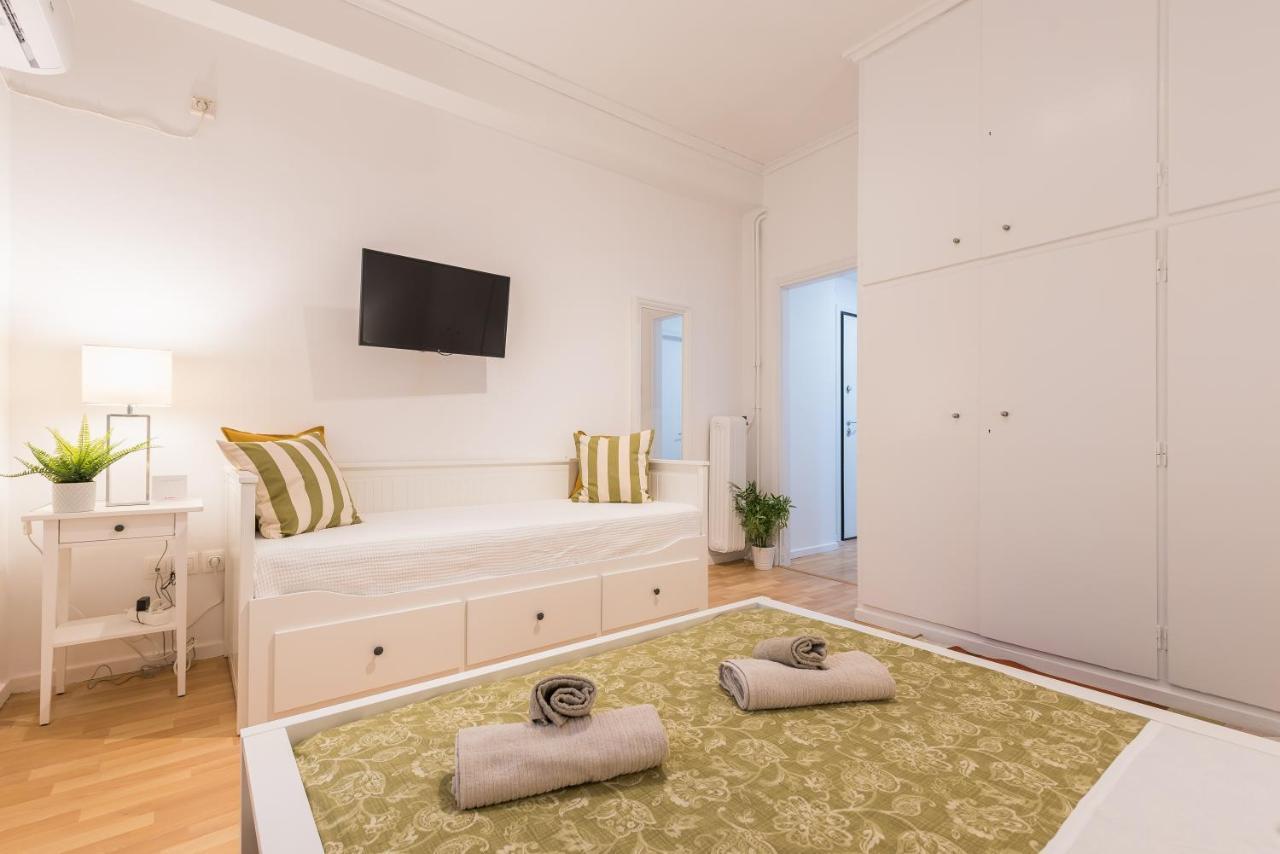 Apartment At Megaro Mousikis St Semi Basement 1Bed 2 Pers Атина Екстериор снимка
